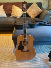 left handed acoustic guitar