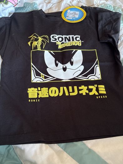Sonic the hedgehog tshirt