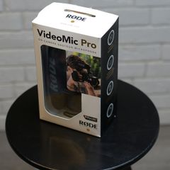 Rode Video Mic Pro +dead cat windshield