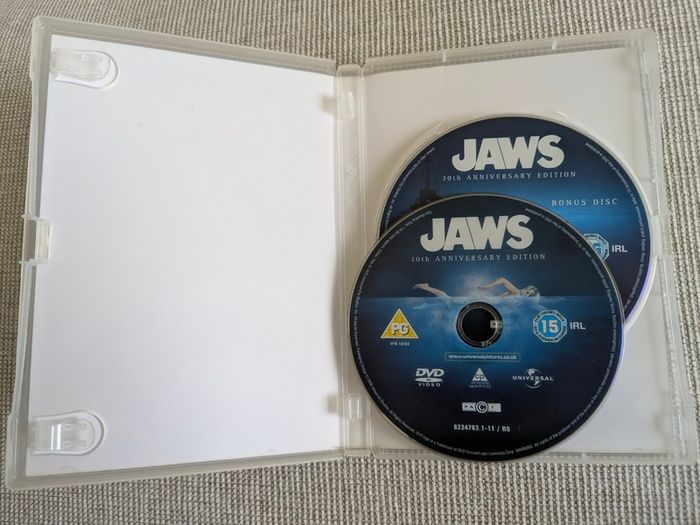 Jaws 30th Anniversary 2-Disc Special Edition DVD + Free iPhone Case