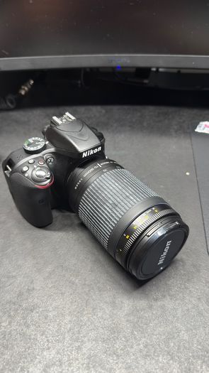 nikon d3300 + 70mm-300mm lens + carry bag
