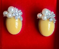 Brand new Pearl & Stone Stud Earrings