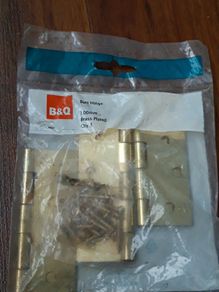 Set of hinges