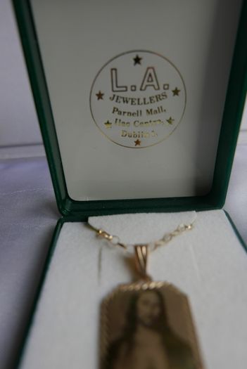 Vintage 9ct Yellow Gold 10Ct 417 Pendant and 9Ct 375 Necklace Sacred Heart Jesus Christ Pendant Necklace, Catholic Jewelry Gift, Religious Gift 4.4g