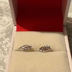 18 ct gold earrings