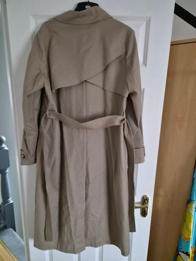 Womans Beige Mac