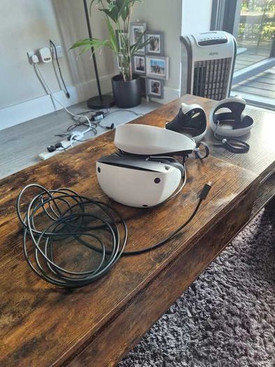 PlayStation VR2 (PS VR2) Complete, Like New