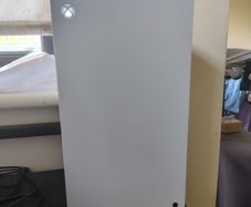 gaming Xbox series x 1Tb and gaming and 3 controllers and xim matrix