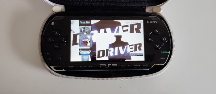 Psp 1004 MODDED 64gb 40 psp games on unit Original Battery
