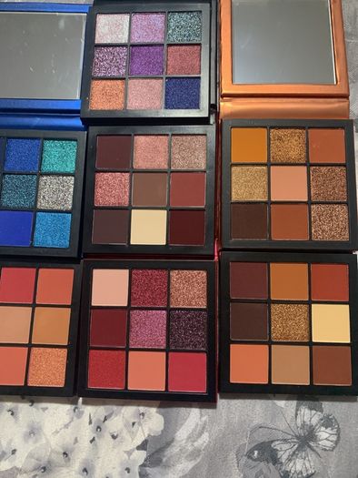 Huda beauty obsession eye shadow palette