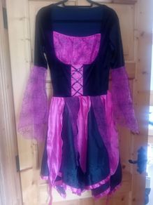 halloween costumes women. Size medium
