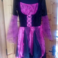 halloween costumes women. Size medium