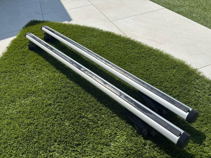 Thule Roofbars and Rapid Connect Feet