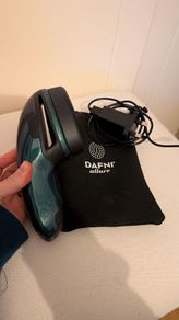 DAFNI cordless straightening brush