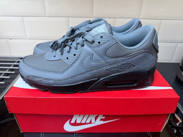 Nike Air Max 90 - Uk10