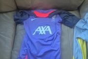 kids liverpool jersey size L