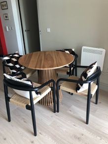 Dining table and 4 chairs