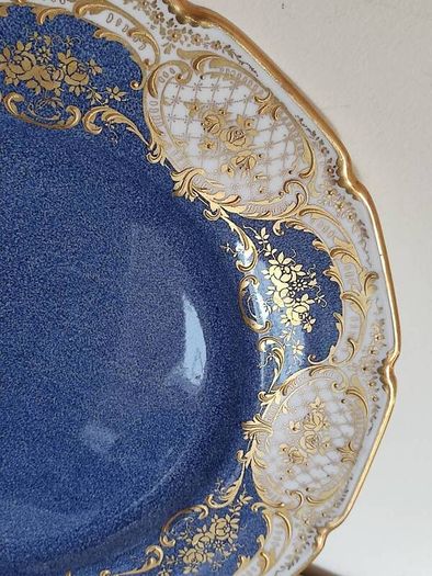 Vintage cabinet plate by Royal Doultot