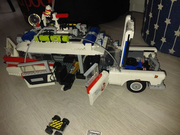 lego ecto-1