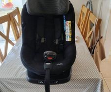 Maxi Cosy 360 car seat