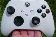 Xbox One Core Wireless Gaming Controller - Robot White- X-S, One, Windows PC, Android, and iOS