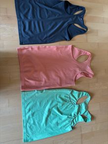 3 Active wear Vests