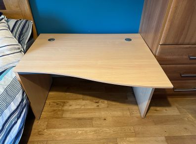 Corner Desk, Study Desk, Curved Front, Great Condition