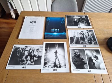 The Abyss Movie Press Kit 1988