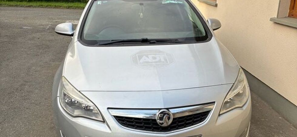Opel astra vauxhall estate 2011