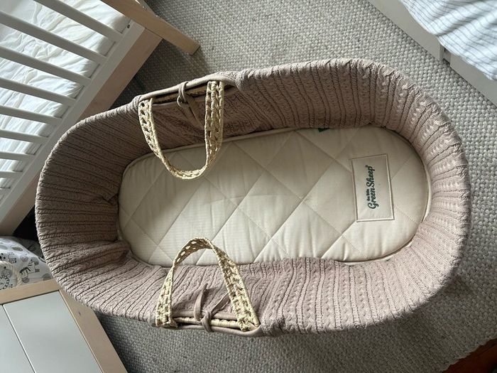 Little Green Sheep Moses Basket & Rocking Stand