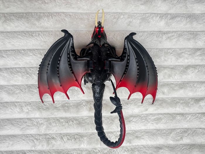 2018 How to Train Your Dragon 3 Hidden World Deathgripper Action Figure approx. 19 cm. Used Please see photos