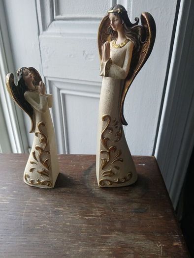 angel figurines