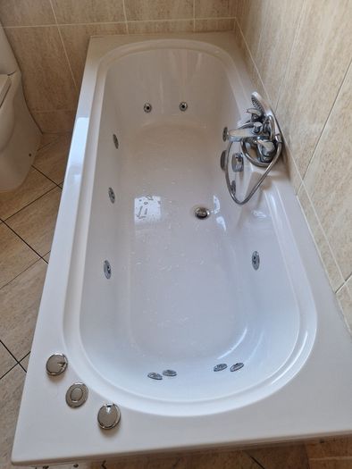 Jacuzzi  bath