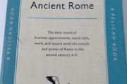 Daily life in Ancient Rome, Jerome Carcopino.
