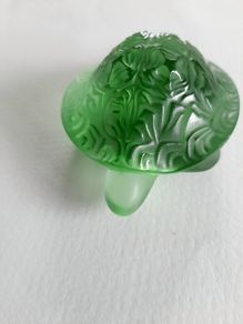 Lalique crystal turtle figurine (BNIB)