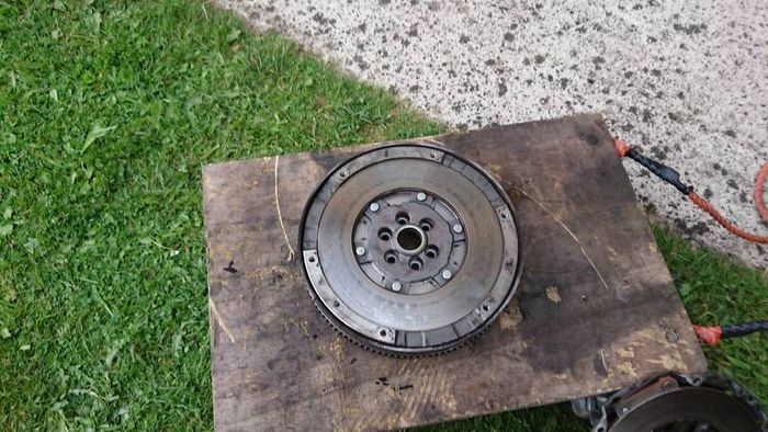 Audi a6 c6 2.0tdi BLB BRE BRD 6 speed manual flywheel audi a4 skoda superb parts breaking clutch kit sump