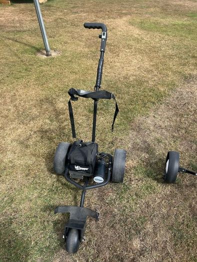 Electric golf trolley
