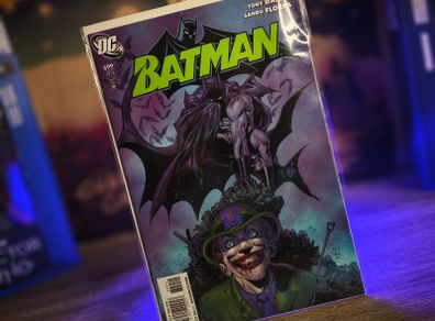 Batman ! Issue #699 ! Riddler Cover ! 2010 ! by DC Comics !