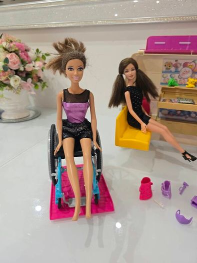 Barbie Medical Ambulance  Hospital Playset  Large Bundle