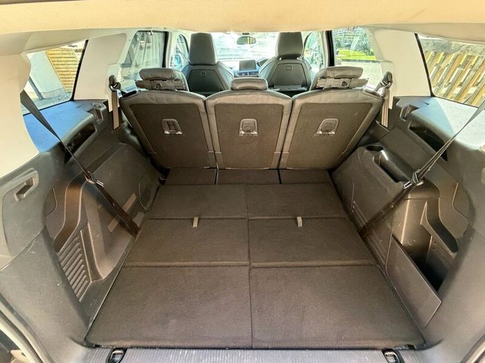 Peugeot 5008: Price Drop! 1k off! Only 110k km!