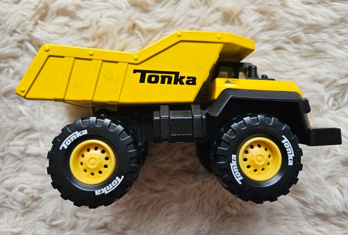 Tonka Mighty Metal Fleet Dump Truck