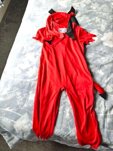 Halloween devil costume