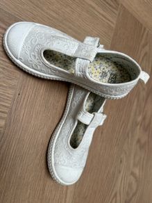 White shoes for a girl, size 29 (11)