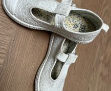 White shoes for a girl, size 29 (11)