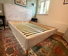 bed queen size good condition
