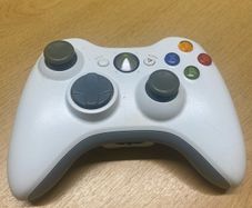 Official Xbox 360 Wireless Controller White + Original Rechargeable Battery Pack
