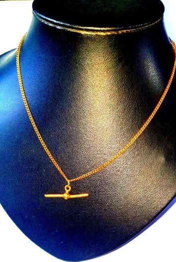 Pristine Vintage 9k Solid Gold T-Bar Necklace