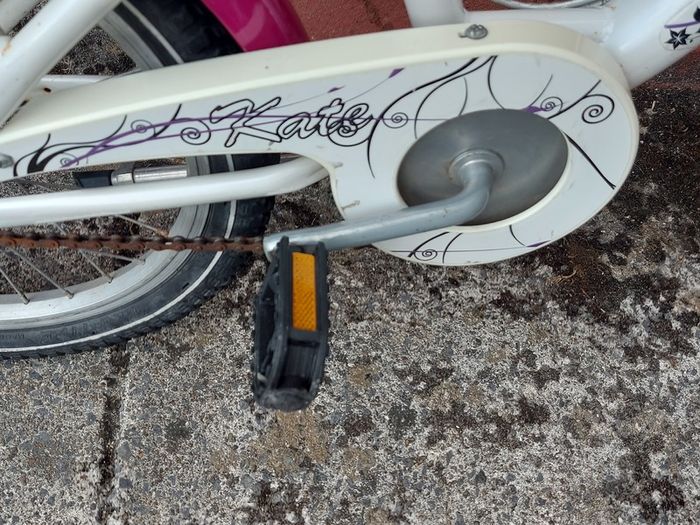 Girls Bike (Kate), 20 Wheels, in Excellent condition