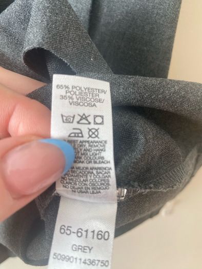 Dunnes grey skirt (as new) age 7-8