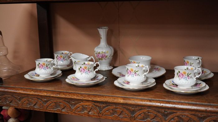 Regal Heritage Floral Bone China Tea Set (21 pcs)